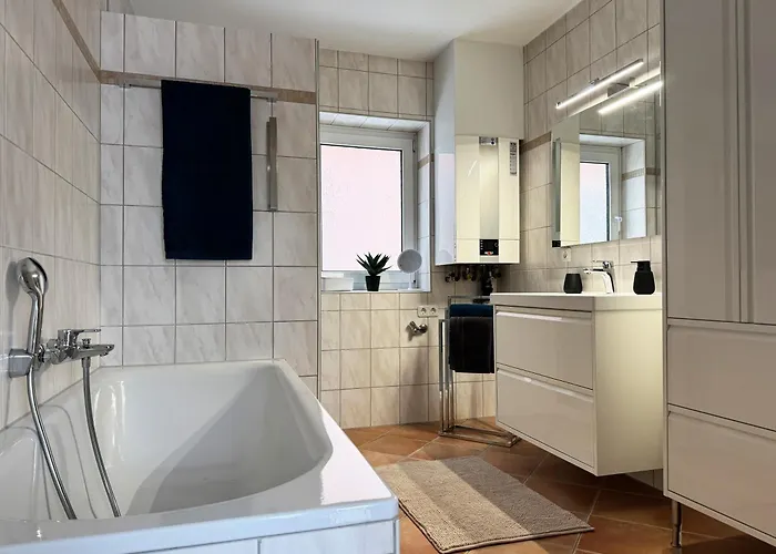 Lejlighed Ehnernviertel - Zentral, Ruhig, 3 Schlafzimmer, Wlan, Terrasse *